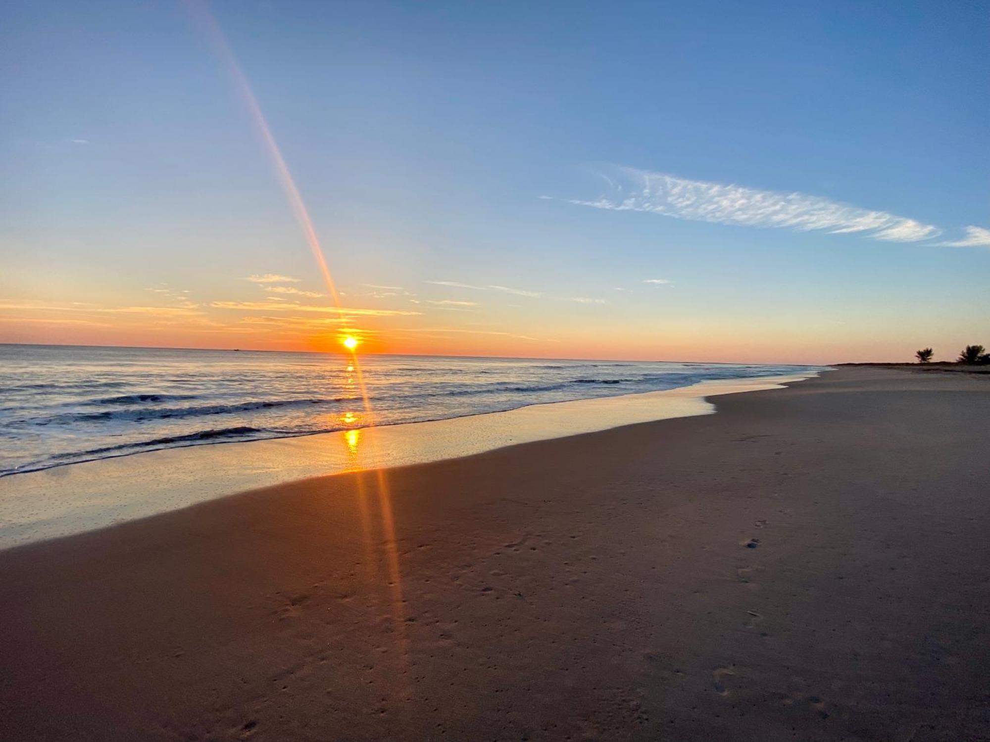 Sandy Shores - 2Br Beach Getaway And Surf Spot ฟอร์ตเพียร์ซ ภายนอก รูปภาพ